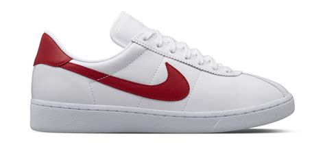 nike bruins red swoosh.